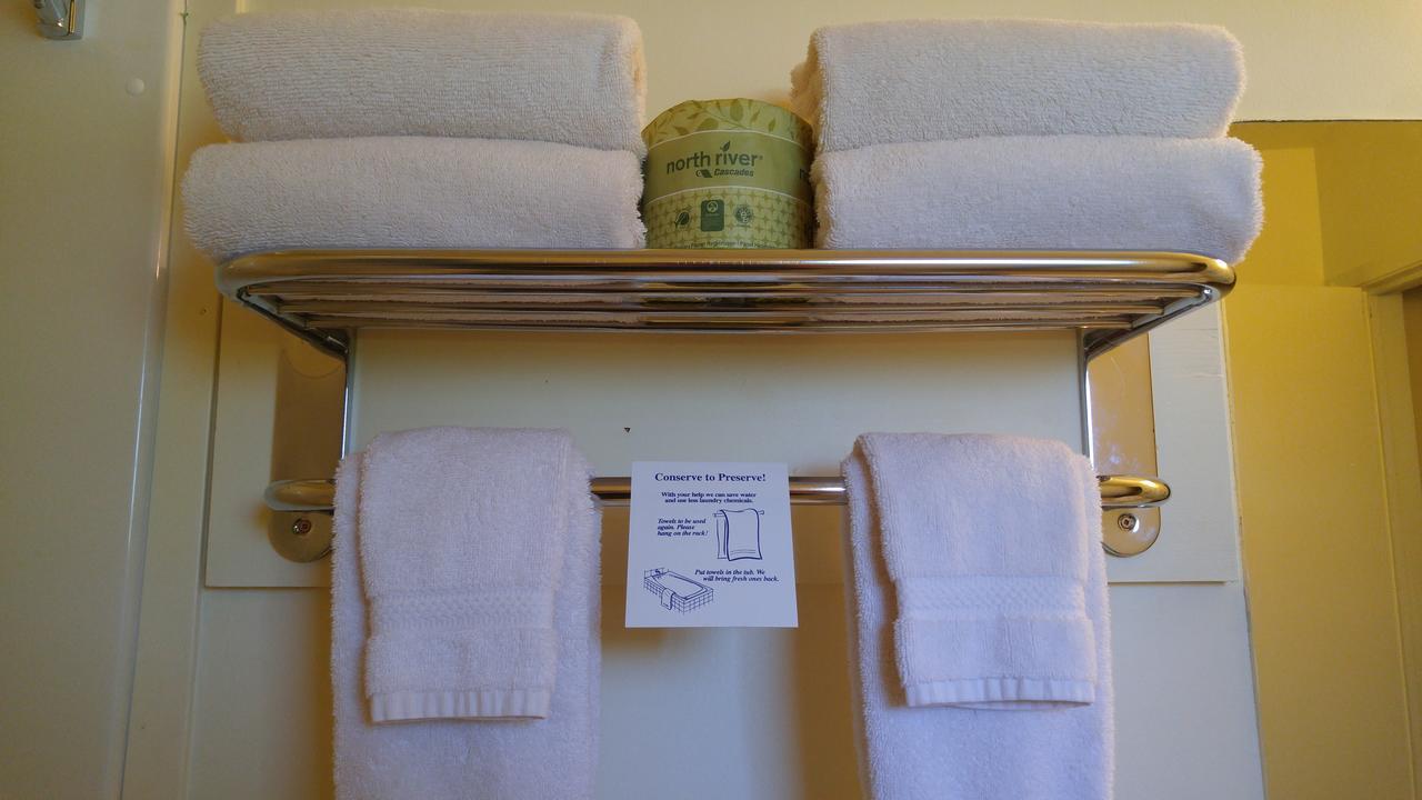 Robber'S Roost Motel New Hazelton Екстериор снимка